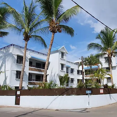 Les Cerisiers - Exclusive Beach Residence - 3 Bedroom Modern Apartment, Flic en Flac